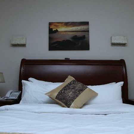 Fryburg Suites Aliayabiagba 外观 照片
